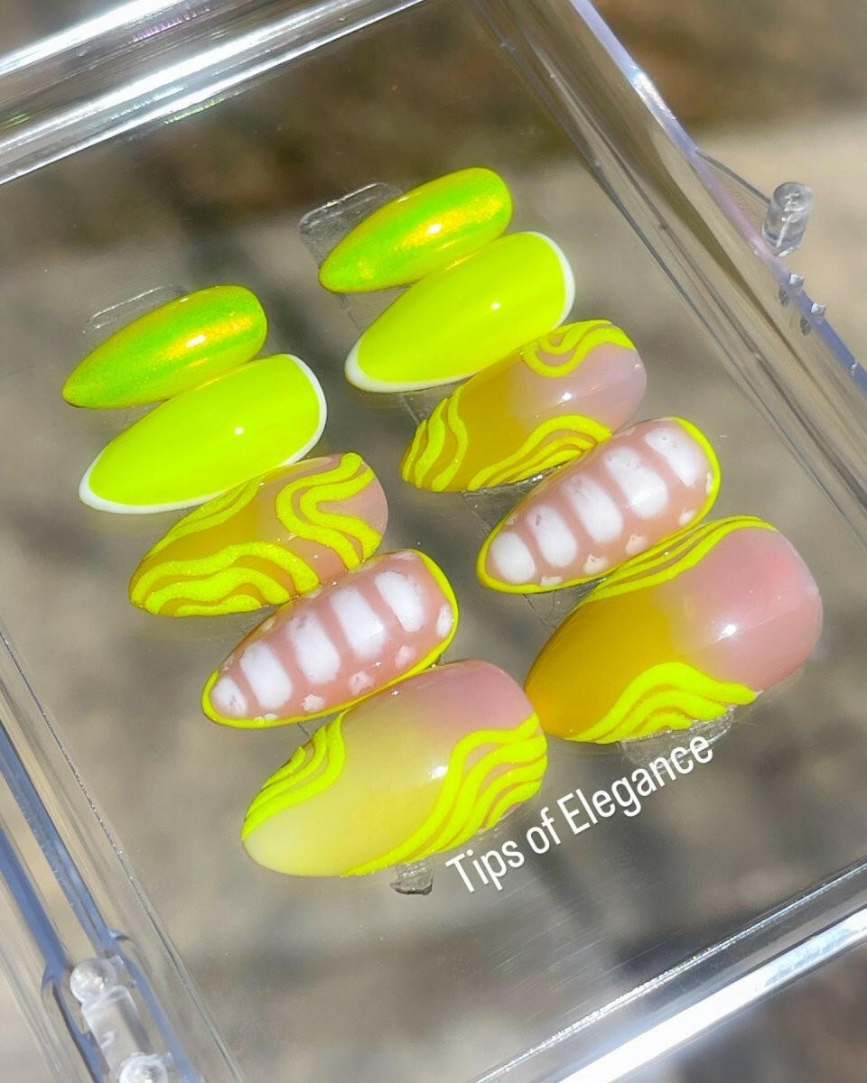 Neon Royale | Pre-Designed Custom Press-on Nail set - Tips of Elegance