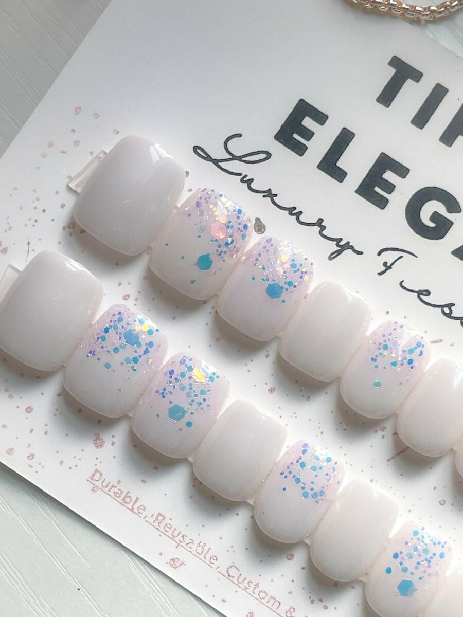 Sparkling White Wine | Ready to Ship Press-on Nails | 30 piece set - Tips of Elegance