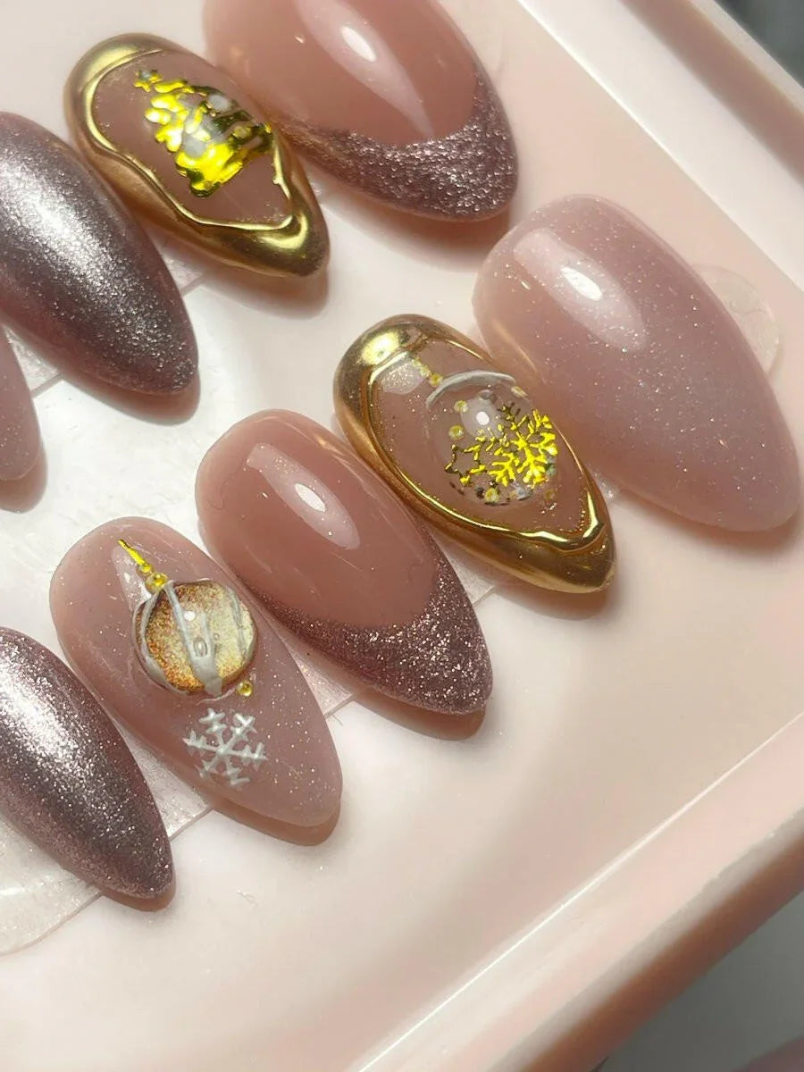 Snowflake Éclat | Christmas| Pre-Design Press-on Nail set - Tips of Elegance