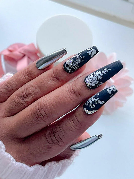 Glam New Year | Christmas | Pre-Design Custom Nail set - Tips of Elegance