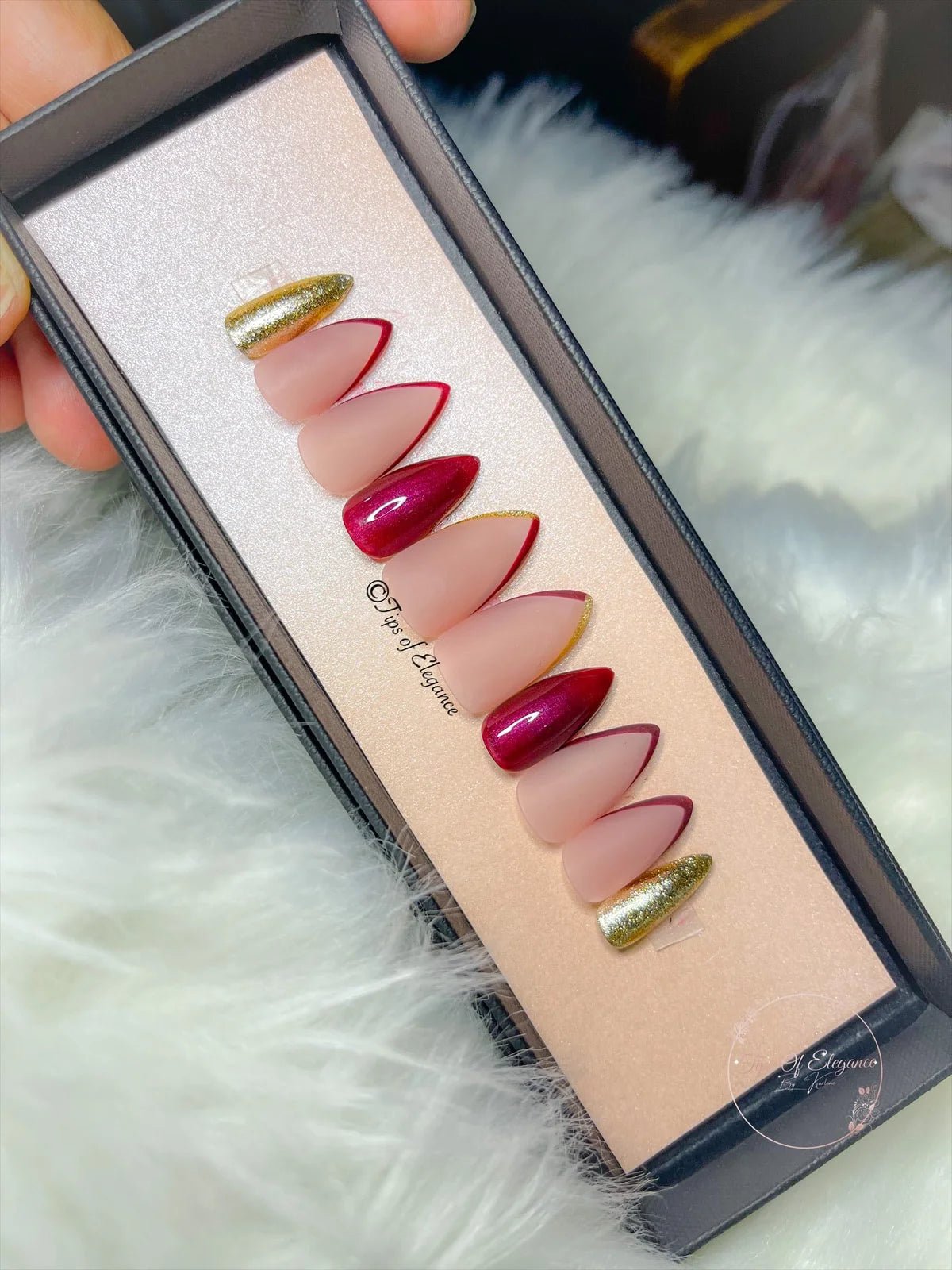 Happy Christmas, Merry New Year | Christmas | Pre-Design Custom Press-on Nail Set - Tips of Elegance