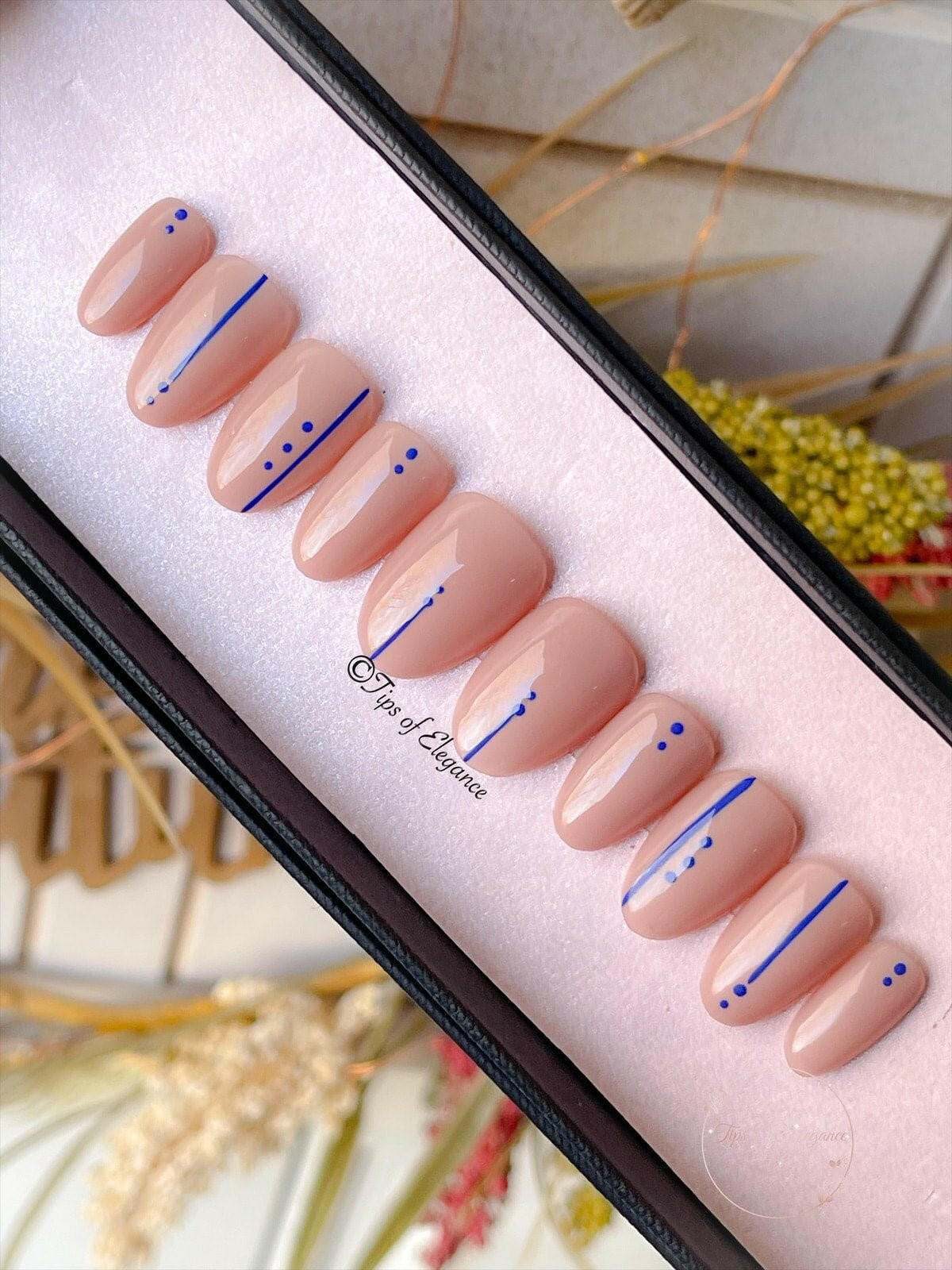 In Line | Pre-Design Custom Press-on Nail Set - Tips of Elegance