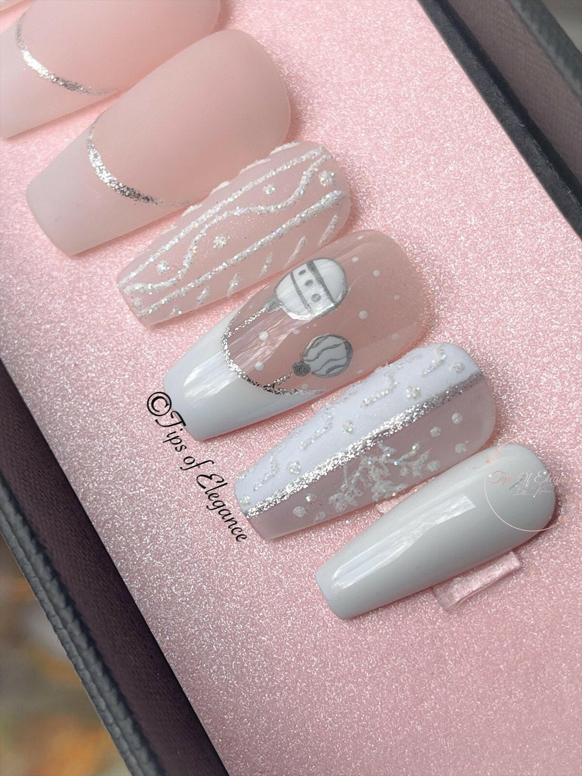 Frosted | Christmas | Pre-Design Custom Press-on Nail Set - Tips of Elegance