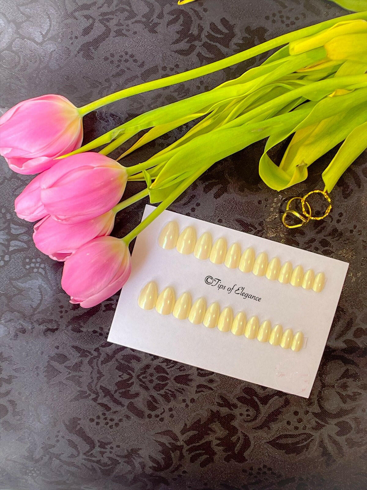 Cream Dream | Ready to Ship Press-on Nails | 24 piece set - Tips of Elegance