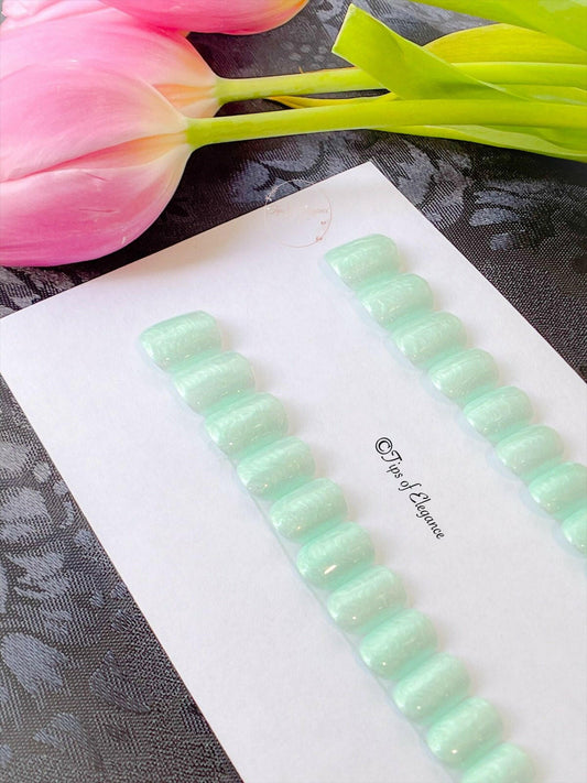 Unicorn Iridescent Pearl | Ready to Ship Press-on Nails | 24 piece set - Tips of Elegance