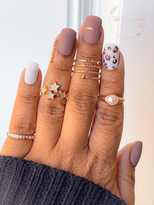 Winter Safari | Handmade Press-on Nail Set - Tips of Elegance