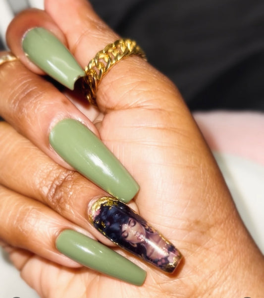 The Mary Muse | Custom Pre-Designed Press on Nails