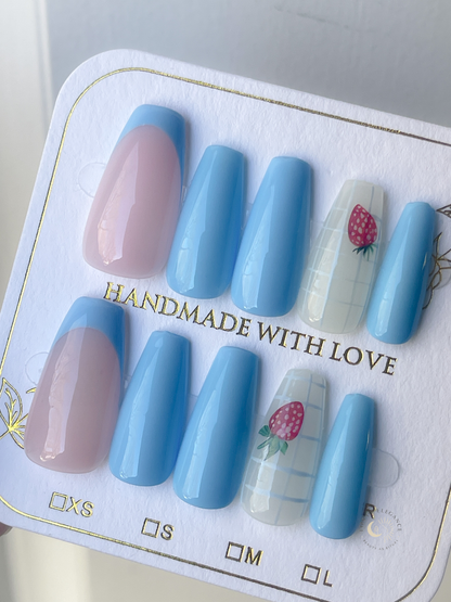 Soft Errands | Press-on Nail Set