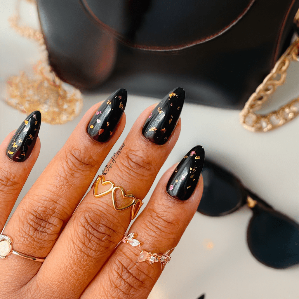 Angel Kisses | Foil | Pre-Designed Custom Press-on Nail Set - Tips of Elegance