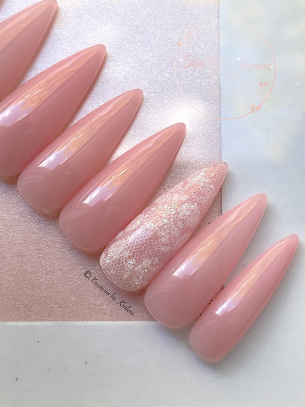 Lacey & Demure - Tips of Elegance