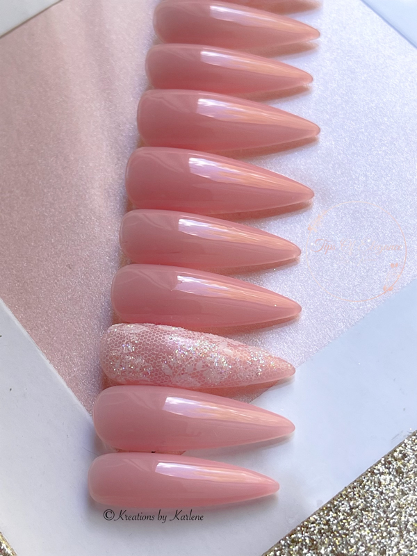 Lacey & Demure - Tips of Elegance