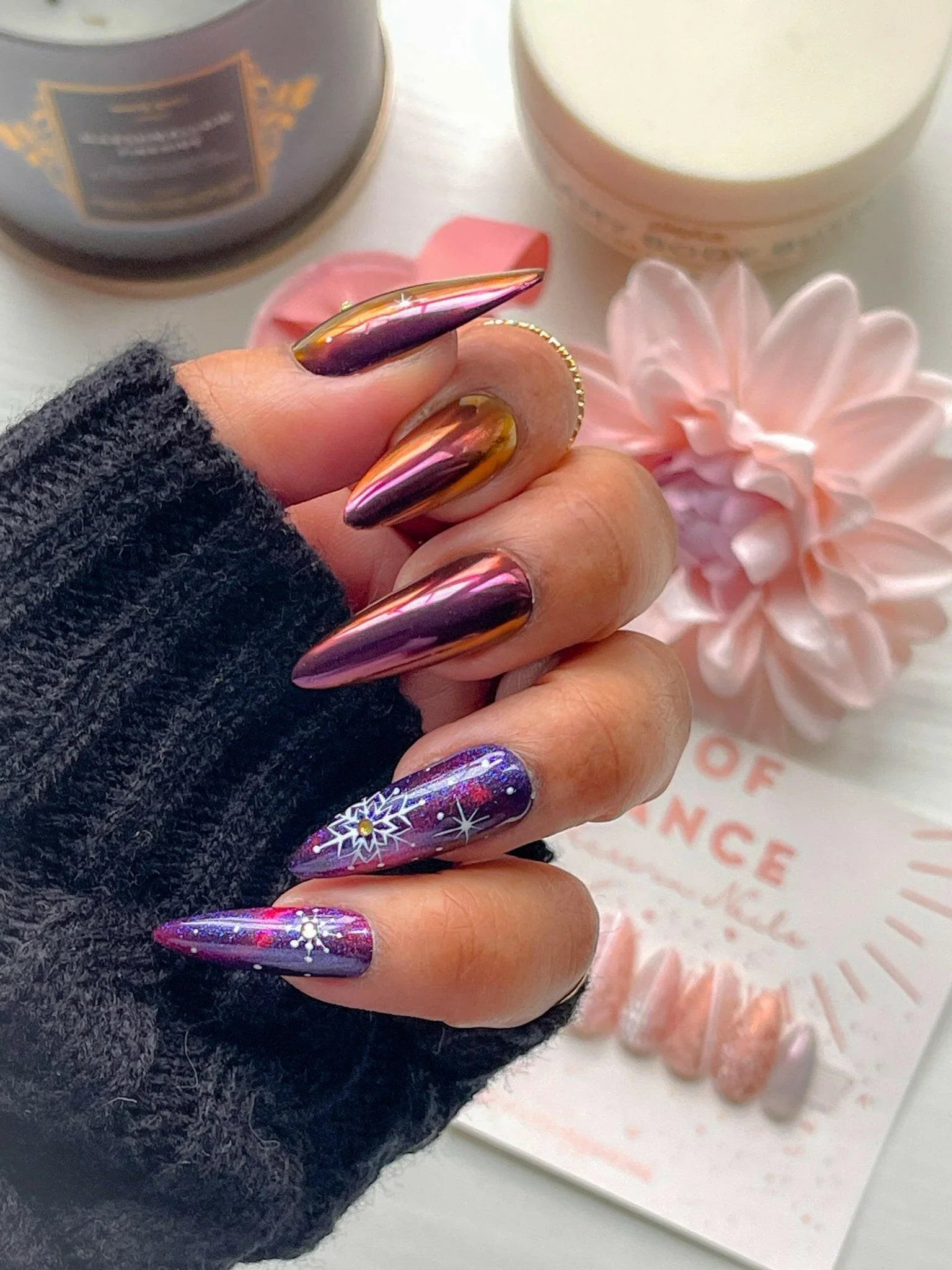 Aurora Borealis | Christmas | Pre-Designed Press-on Nails