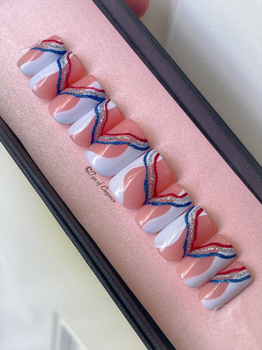 Firework | Independence| Pre-Designed Press-on Nail Set - Tips of Elegance