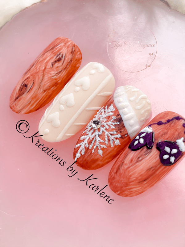 Winter Woodlands |Christmas | Pre-Design Custom Press-on Nail Set - Tips of Elegance
