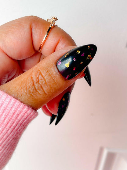 Angel Kisses | Foil | Pre-Designed Custom Press-on Nail Set - Tips of Elegance